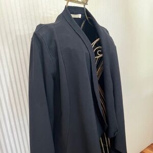 TESTIMONY BLACK OPEN BLAZER